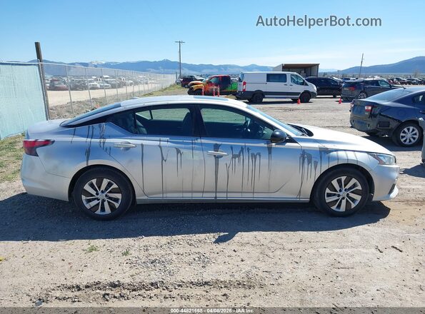 1N4BL4CV3KC224949 2019 NISSAN ALTIMA Silver Rear interior view