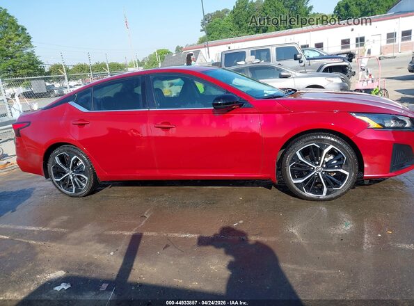 1N4BL4CV6RN335560 2024 NISSAN ALTIMA Red Vista interior trasera