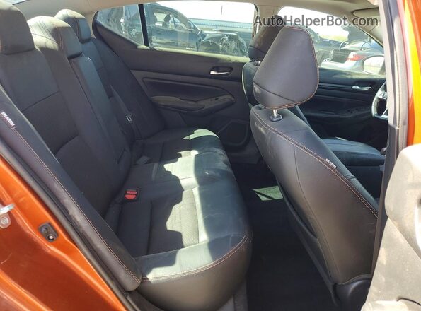 1N4BL4CV7LC115962 2020 NISSAN ALTIMA Orange Vista de los asientos traseros