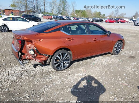 1N4BL4CW2LC137327 2020 NISSAN ALTIMA Orange Rear right