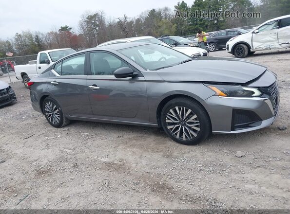 1N4BL4DVXSN368601 2025 NISSAN ALTIMA Gray Rear interior view