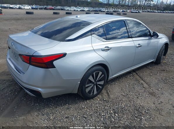 1N4BL4EV3LC120668 2020 NISSAN ALTIMA Серебряный Задняя правая четверть
