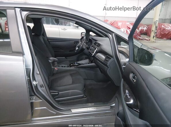 1N4BZ1CP2KC320442 2019 NISSAN LEAF Серый Вид салона спереди