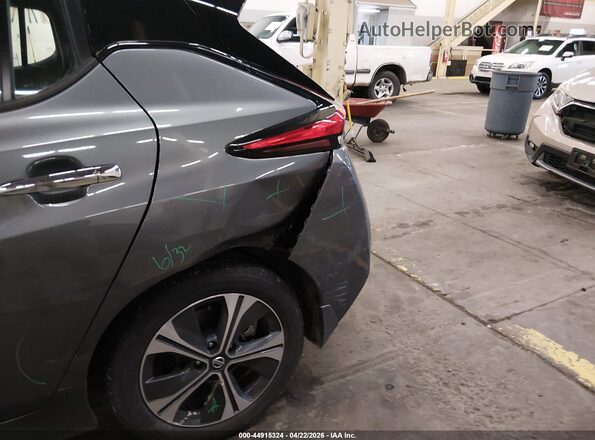 1N4BZ1CP2KC320442 2019 NISSAN LEAF Серый Вид спереди