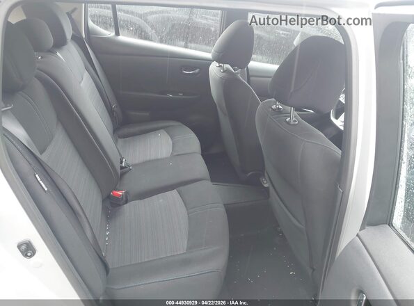 1N4CZ1CV5PC557971 2023 NISSAN LEAF Silver Вид наклейки з VIN-кодом