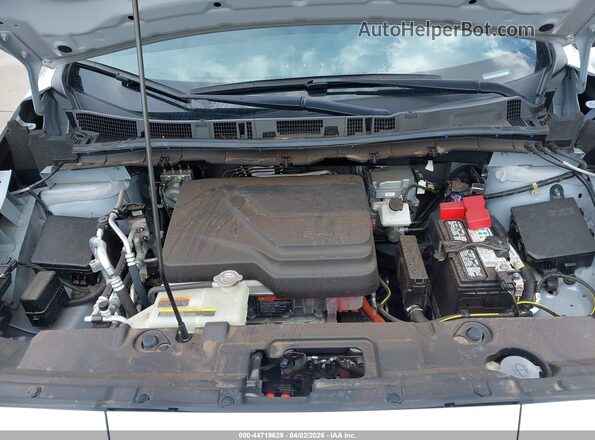 1N4CZ1CV7SC557611 2025 NISSAN LEAF Gray Rear view
