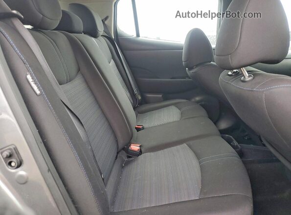 1N4CZ1CV9RC552811 2024 NISSAN LEAF Silver Вид задніх сидінь