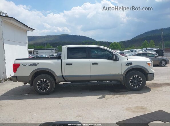 1N6AA1E53HN540871 2017 NISSAN TITAN White Սալոնի 360 աստիճան տեսք