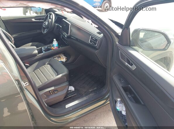 1V2AC2CA2TC210001 2026 VOLKSWAGEN ATLAS Green Front interior view
