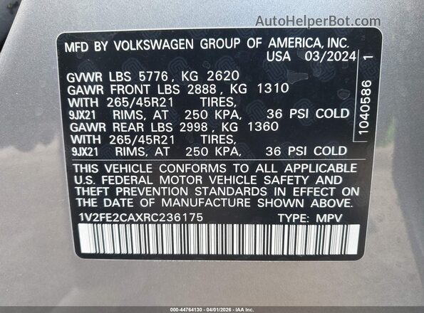 1V2FE2CAXRC236175 2024 VOLKSWAGEN ATLAS Silver Widok komory silnika