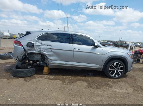 1V2FE2CAXRC236175 2024 VOLKSWAGEN ATLAS Silver Widok wnętrza 360 stopni