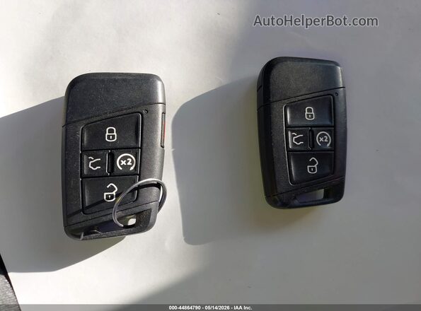 1V2FR2CA3JC562988 2018 VOLKSWAGEN ATLAS Silver Առջևի վահանակի տեսք