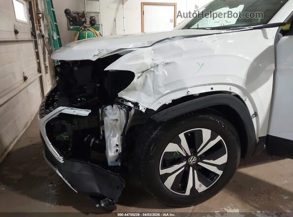 1V2LR2CA3RC623304 2024 VOLKSWAGEN ATLAS White Front view