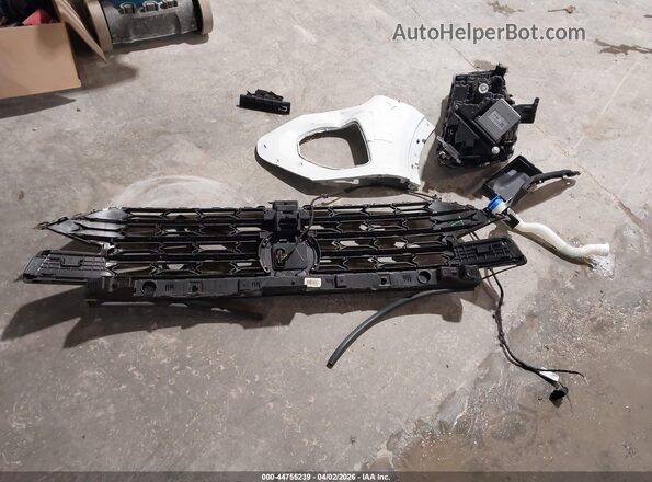 1V2LR2CA3RC623304 2024 VOLKSWAGEN ATLAS White Instrument cluster view