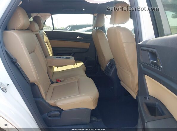 1V2ME2CA0LC220131 2020 VOLKSWAGEN ATLAS White Вид наклейки з VIN-кодом