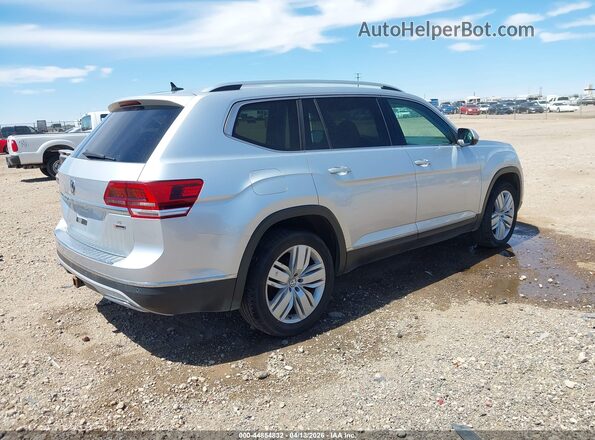 1V2NR2CA2JC565943 2018 VOLKSWAGEN ATLAS Серебряный 