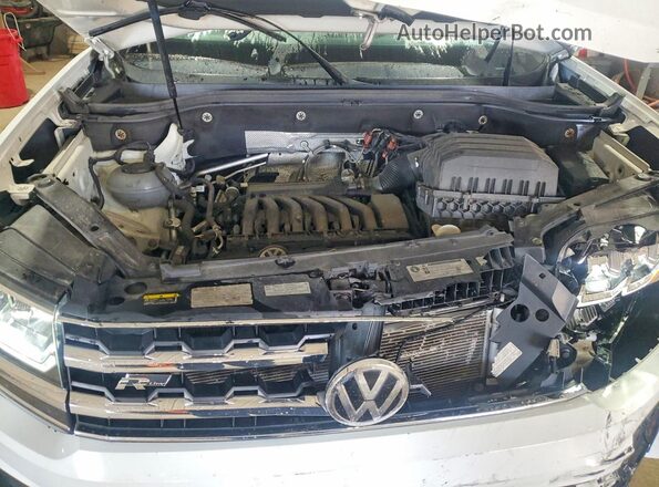 1V2PR2CA3JC524519 2018 VOLKSWAGEN ATLAS Белый Вид подкапотного пространства
