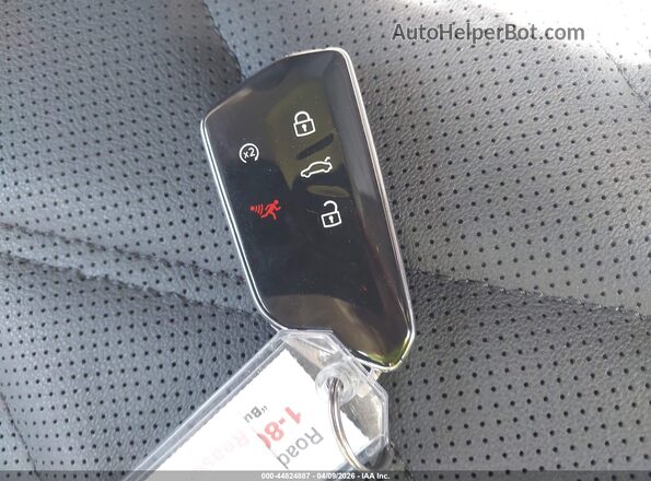 1V2WR2CA7SC565877 2025 VOLKSWAGEN ATLAS Silver Widok deski rozdzielczej