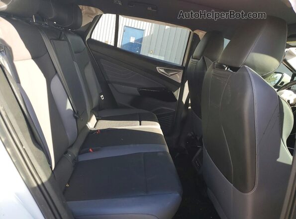 1V2WSPE84RC024677 2024 VOLKSWAGEN ID.4 White Widok wnętrza z tyłu
