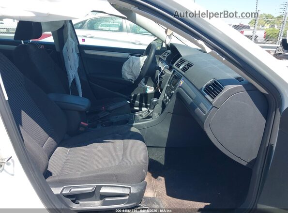 1VWAS7A32GC026685 2016 VOLKSWAGEN PASSAT Белый 