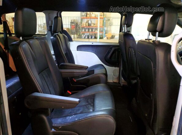 2C4RDGCG3GR177476 2016 DODGE CARAVAN Tan Vista del compartimento del motor