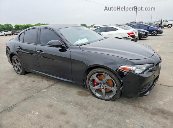 ZARFAEDN1J7588192 2018 ALFA ROMEO GIULIA Black 