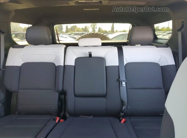1GKB0NDE2RU104964 2024 GMC HUMMER Silver 