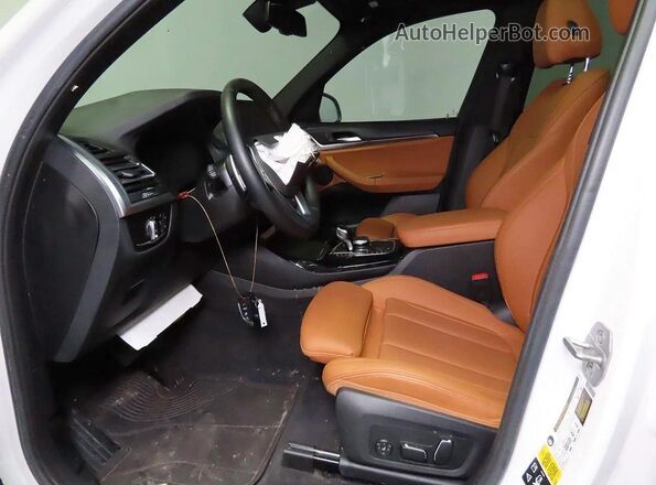 WBX57DP03RN266274 2024 BMW X3 White Widok tylnych siedzeń