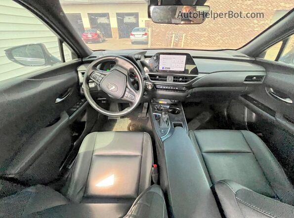 JTHX6JBH5R2186091 2024 LEXUS UX Black Вид панелі приладів