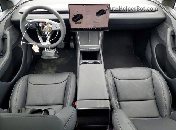 7SAYGDED1TF537387 2026 TESLA MODEL Y Gray Instrument cluster view