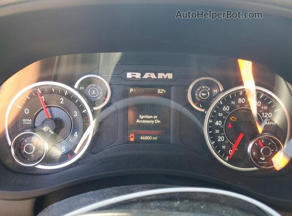 3C63RRGL4LG291665 2020 RAM 3500 Maroon Вид задніх сидінь