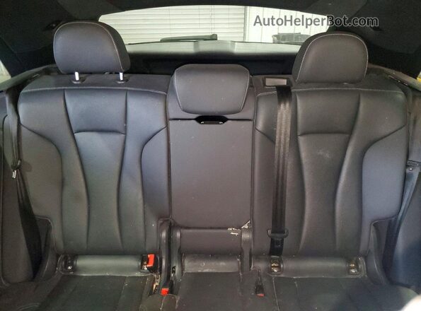 WA1EVAF10MD021050 2021 AUDI Q8 Silver უკანა სალონის ხედი