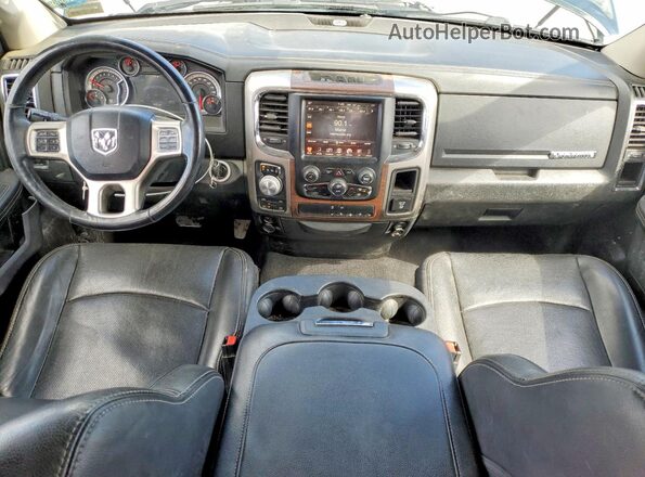 1C6RR7JT9HS652315 2017 RAM 1500 Черный Вид щитка приборов