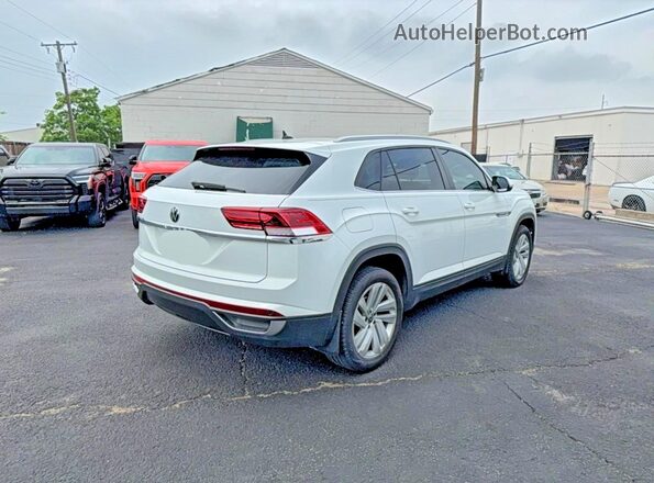 1V2JC2CA7MC235994 2021 VOLKSWAGEN ATLAS White Widok z przodu