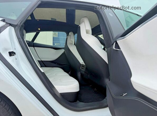 5YJSA1E25HF199047 2017 TESLA MODEL S White წინა სალონის ხედი