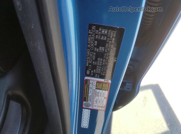 KNDJP3A5XH7455128 2017 KIA SOUL Blue 