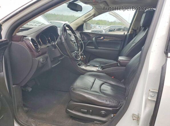 5GAKVBKD6HJ221941 2017 BUICK ENCLAVE Белый Вид панели приборов