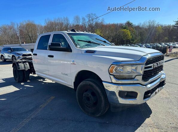 3C7WRTCL5NG108014 2022 RAM 3500 White Դիմացի տեսք