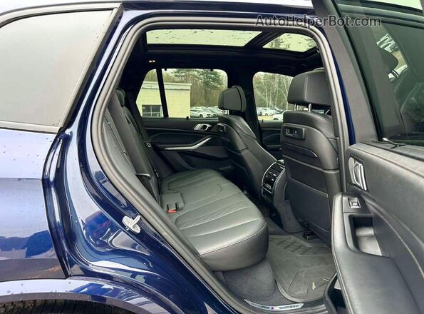 5UXJU4C02P9P90563 2023 BMW X5 Blue Вид щитка приладів