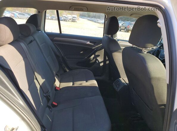 3VW717AU3JM768198 2018 VOLKSWAGEN GOLF White 