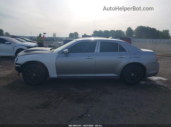 2C3CCAAG1GH211983 2016 CHRYSLER 300 Silver 