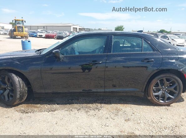 2C3CCAAG3PH684154 2023 CHRYSLER 300 Черный Панорамный вид салона 360°