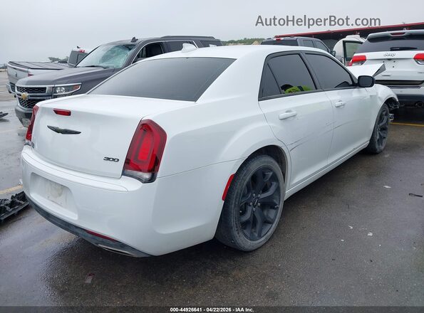 2C3CCAAGXPH676746 2023 CHRYSLER 300 White Հետևի աջ
