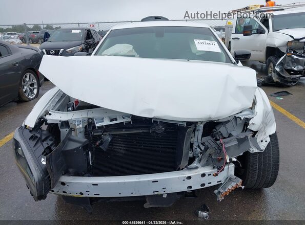 2C3CCAAGXPH676746 2023 CHRYSLER 300 White Սալոնի հետևի տեսք