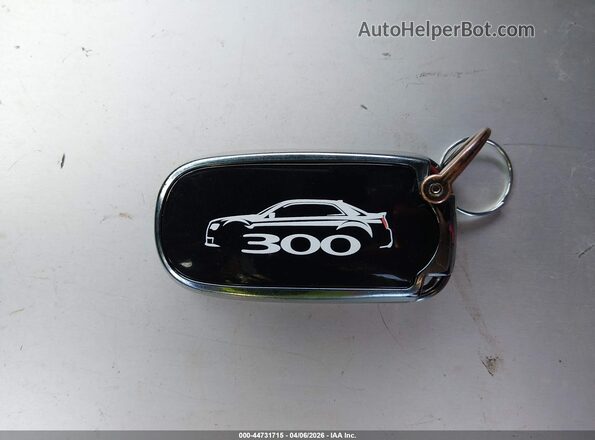 2C3CCABG1KH559810 2019 CHRYSLER 300 Black Вид панелі приладів