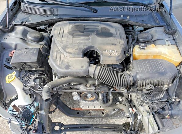 2C3CCABG1KH565980 2019 CHRYSLER 300 Gray Widok wnętrza z tyłu