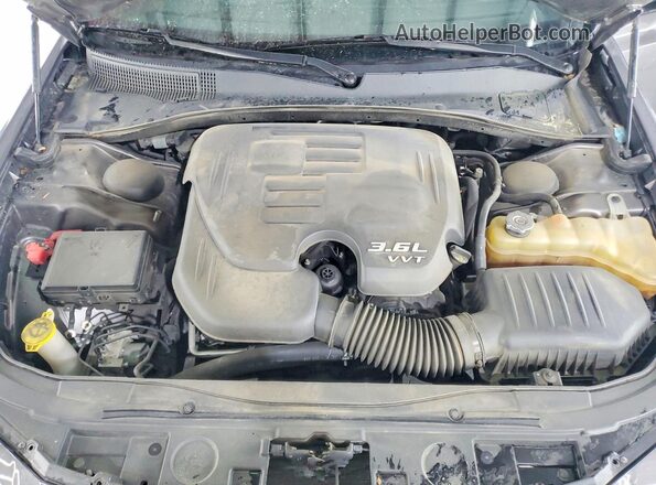 2C3CCABG3JH266716 2018 CHRYSLER 300 Серый Вид задней части салона