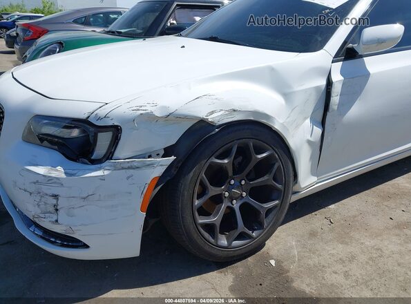 2C3CCABG8KH516405 2019 CHRYSLER 300 White 