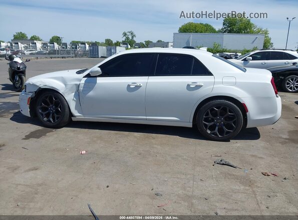 2C3CCABG8KH516405 2019 CHRYSLER 300 White 