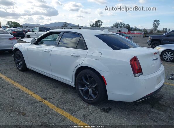 2C3CCABG8PH561030 2023 CHRYSLER 300 Белый Задняя левая четверть